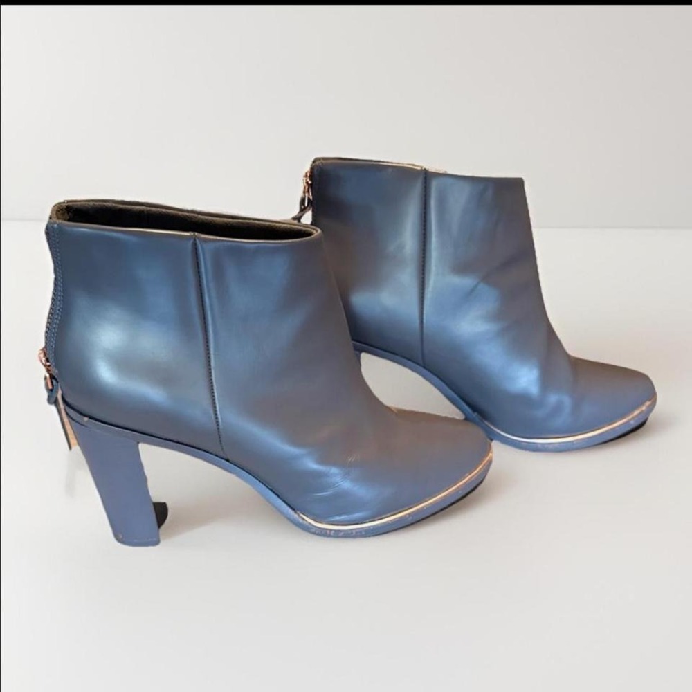 Ted Baker London Grey LeatherBlock Heel Ankle Boots Size 37 US 6.5